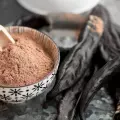 What are the benefits of carob powder